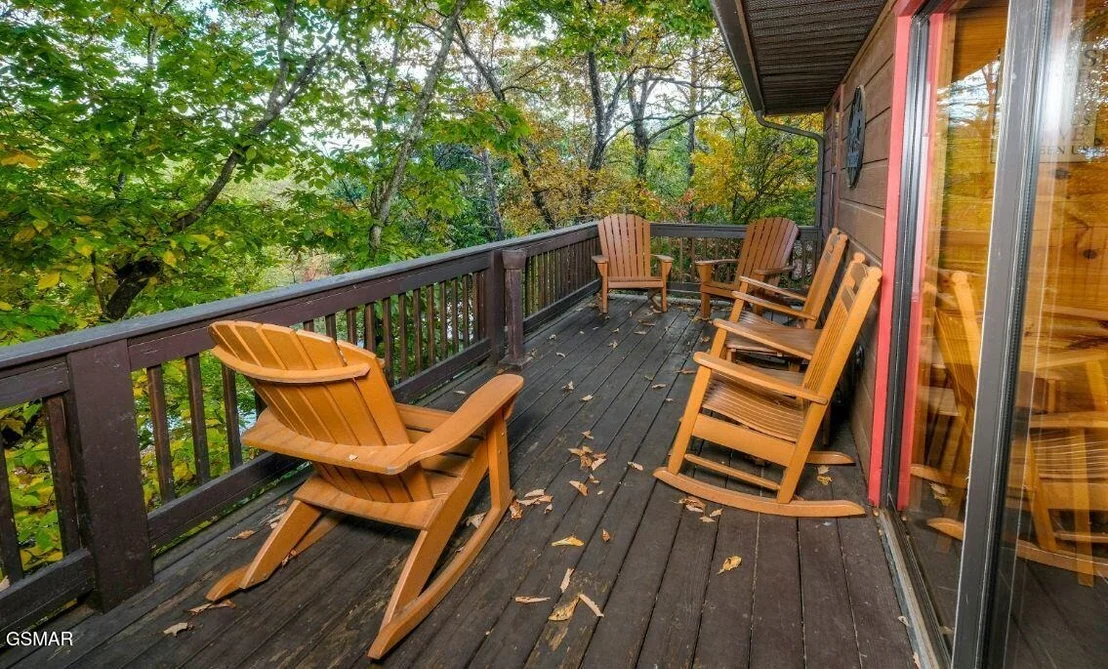 Photo of 617 Iron Mountain Road