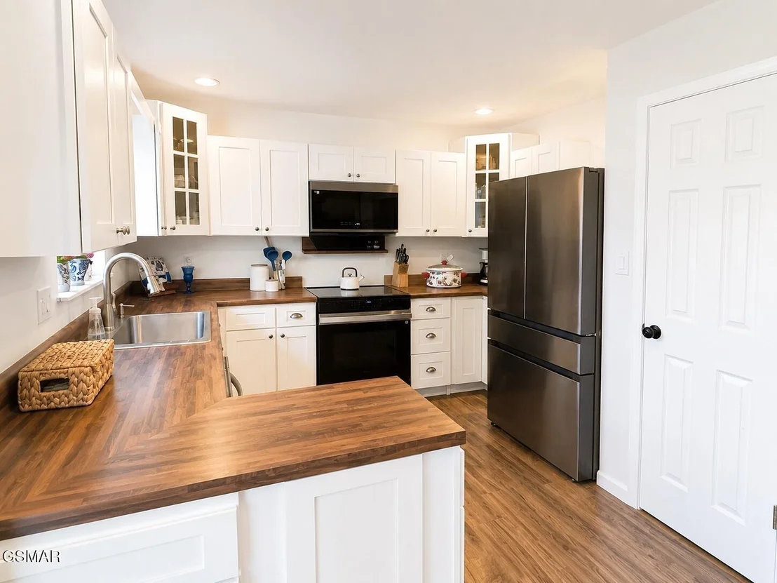 Photo of 571 Patterson Road