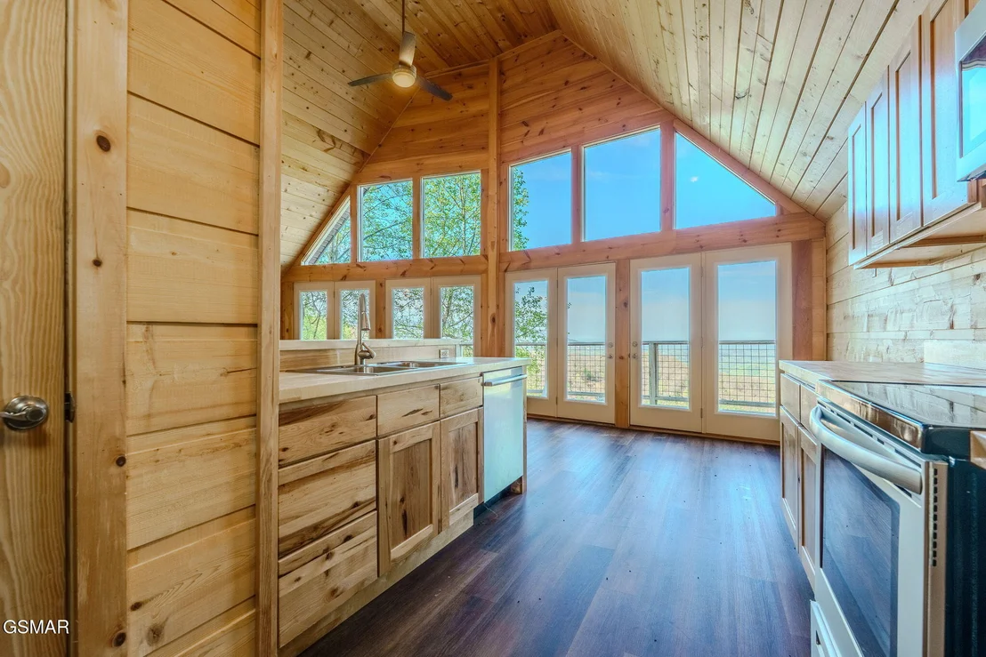 Photo of 2821 Overholt Trail