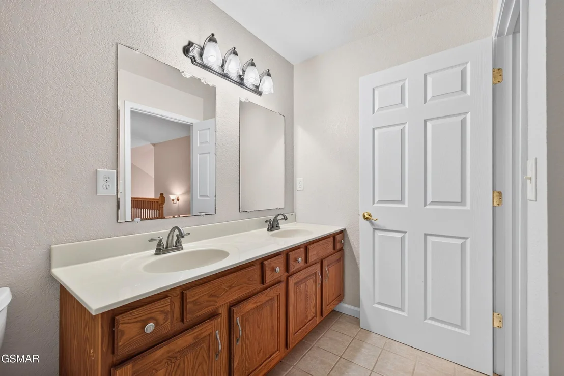 Photo of 219 Sullivan Pointe