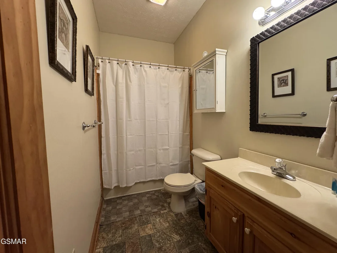 Photo of 2409 Walnut Cove Way