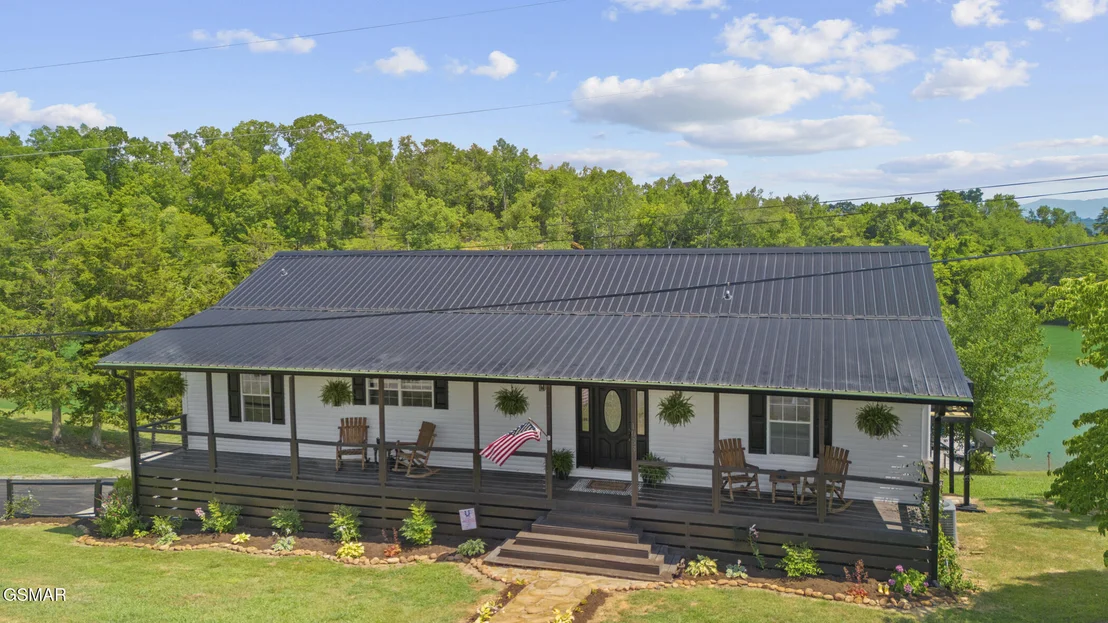 Photo of 1033 Sunset View Road