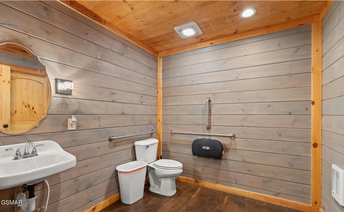 Photo of 740 Pollard Road