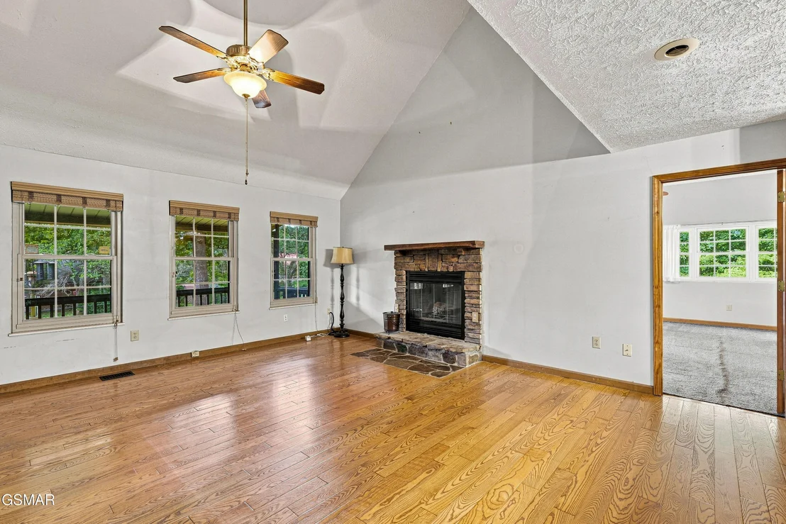 Photo of 2459 Amanda Lane