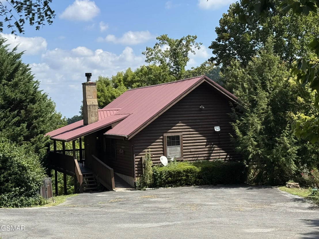 Photo of 2409 Walnut Cove Way