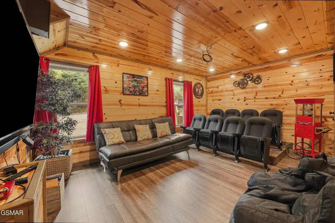 Photo of 452 Alpine Mountain Way