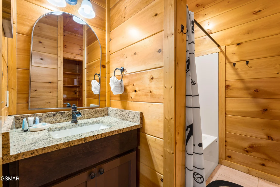 Photo of 1533 Bear Valley Road