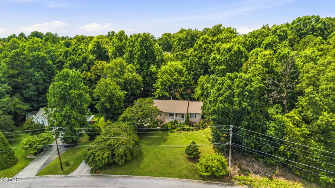 Photo of 716 Whippoorwill Circle