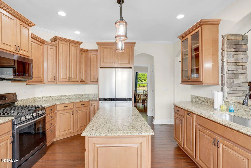 Photo of 1202 Foxwood Drive