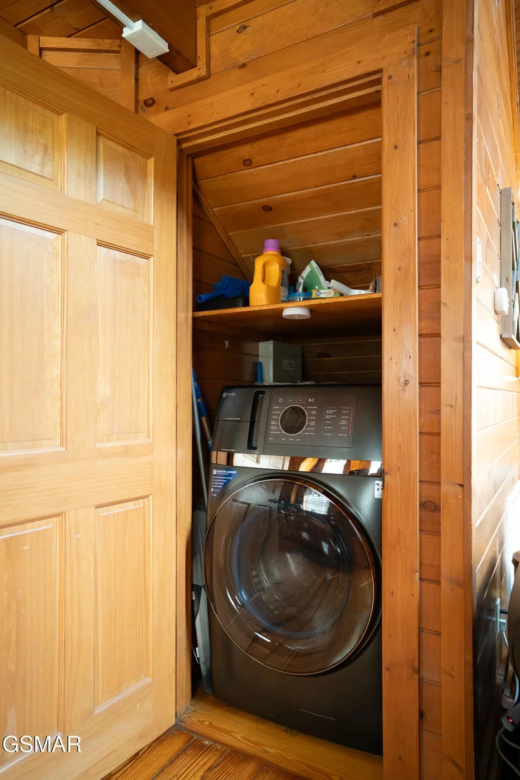 Photo of 439 Hideaway Ridge Circle