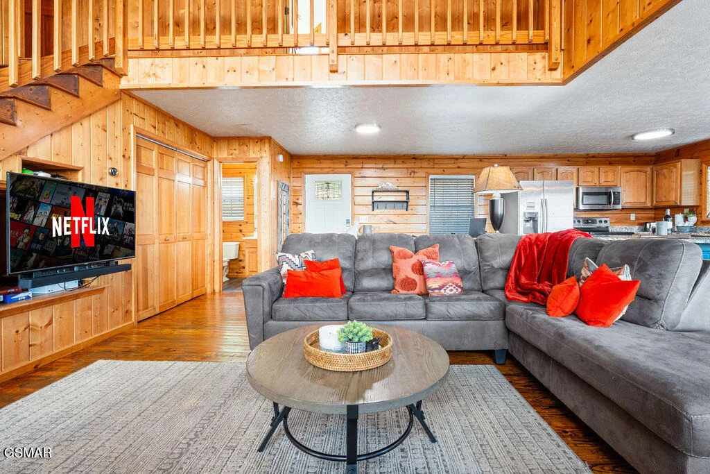 Photo of 1582 Bears Den Way