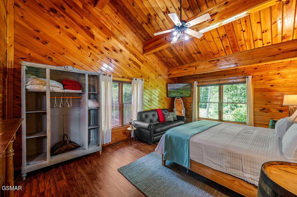 Photo of 2420 Sunset Road