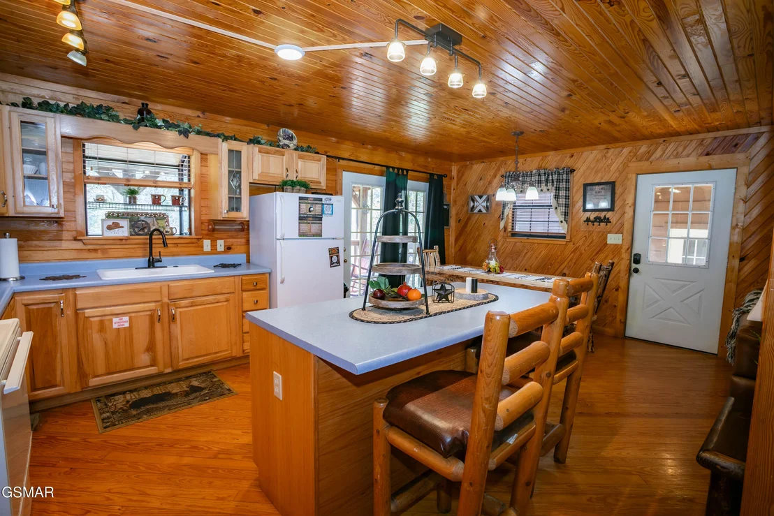 Photo of 3849 Saddle Brook Way