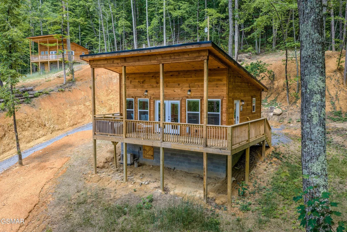 Photo of 2122&2128 Bluff Mountain Road