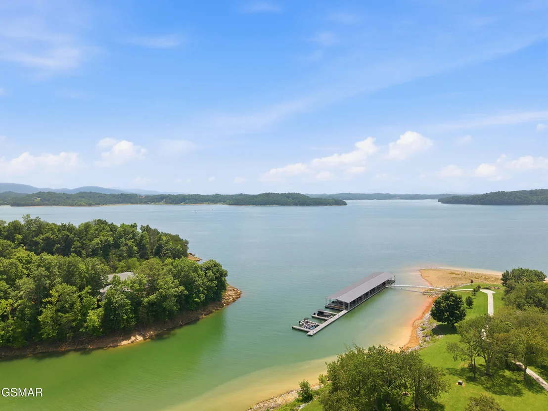 Photo of 705 Waters Edge