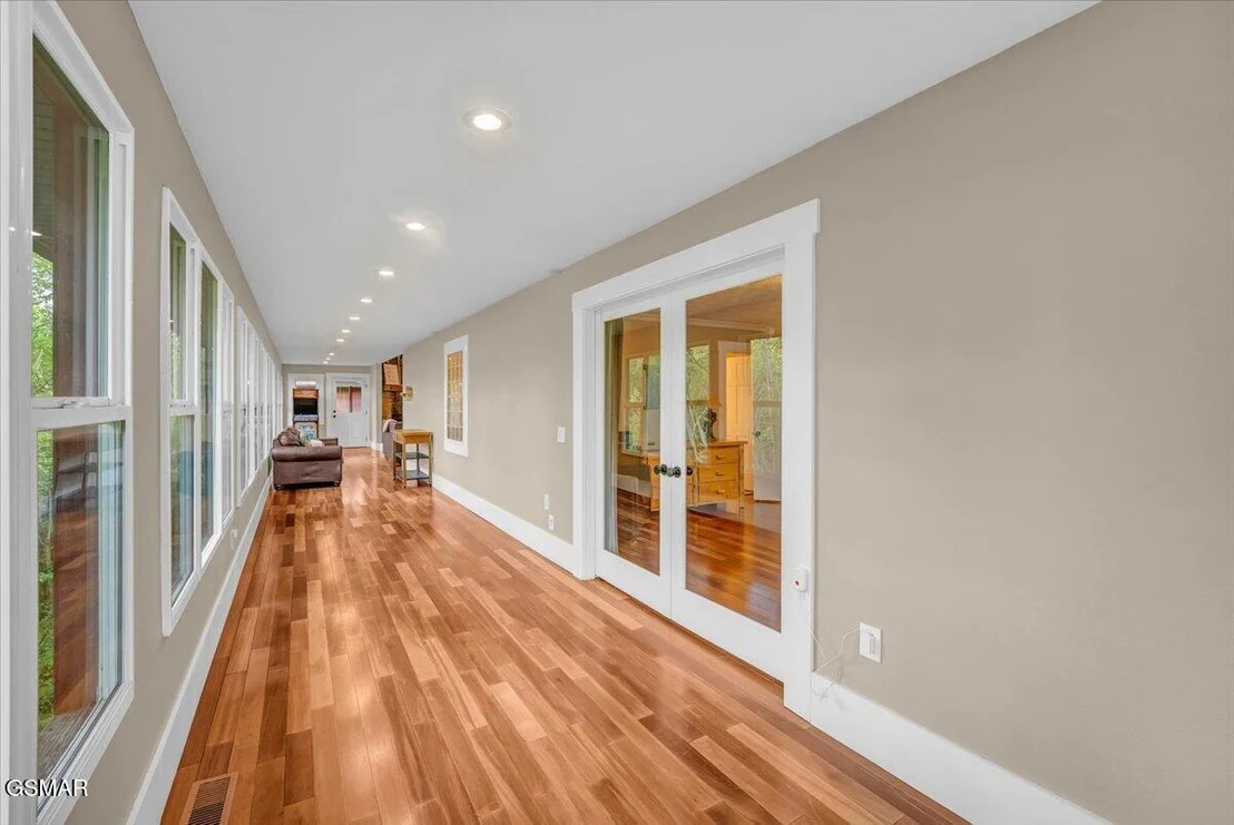 Photo of 1463 Red Cedar Lane