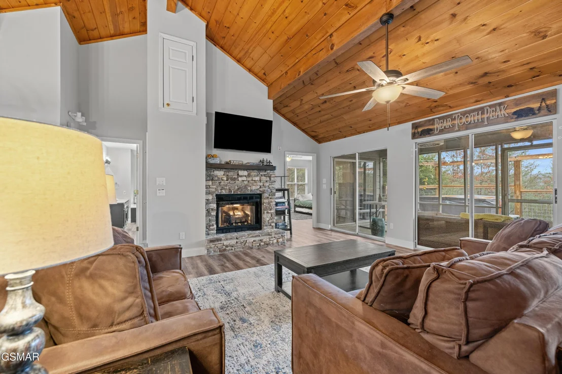 Photo of 550 Sassafras Trail