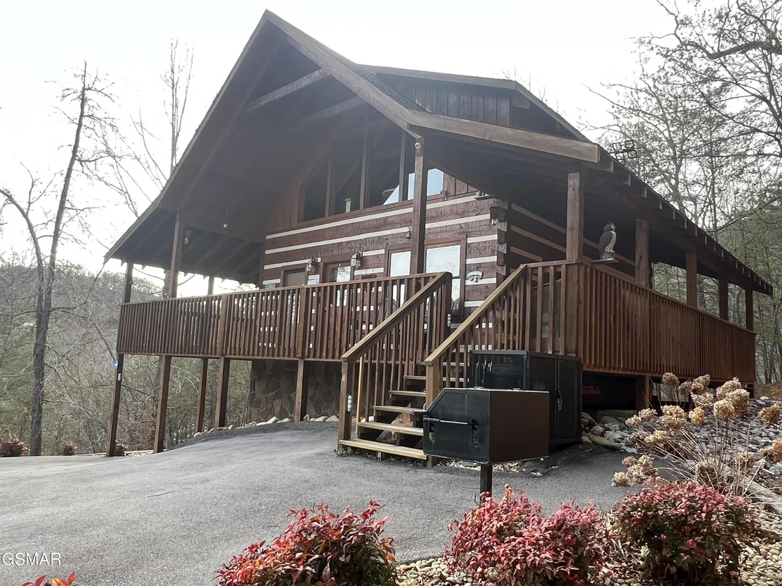 Photo of 1554 Bear Valley Road