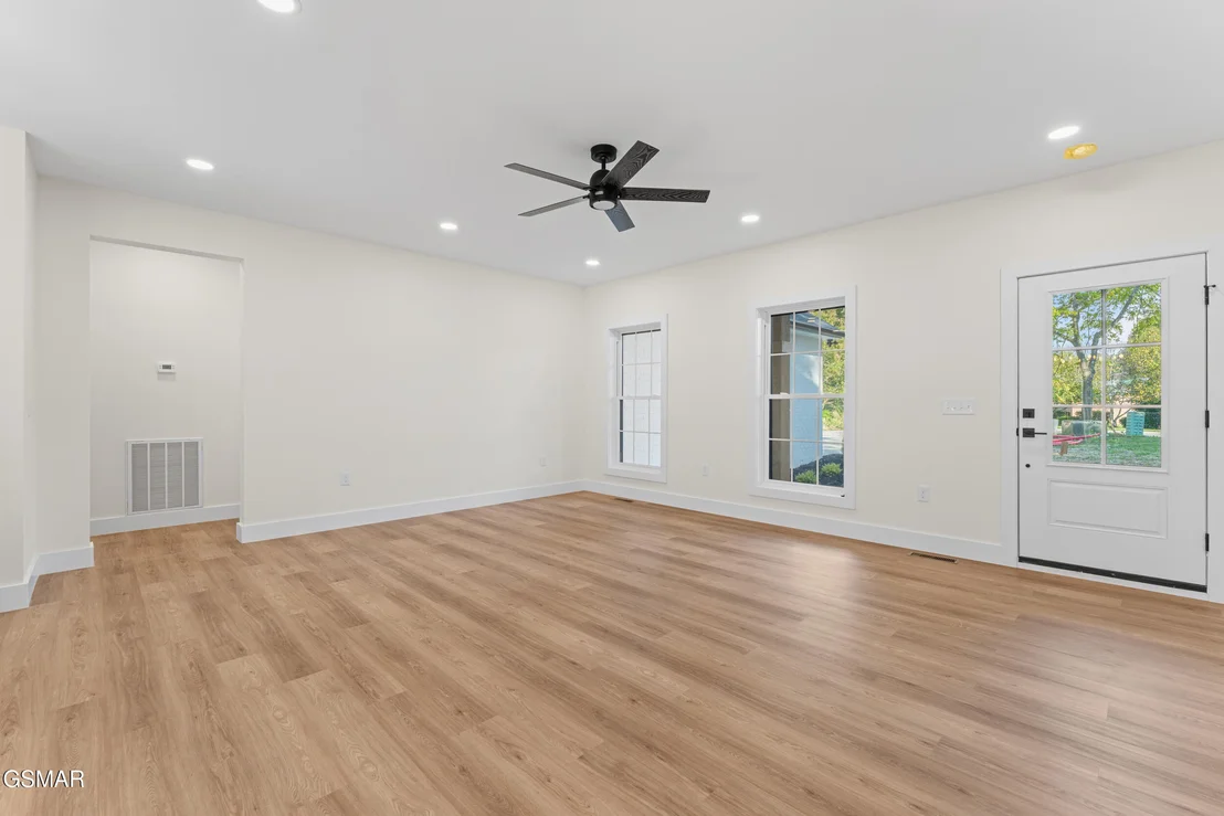 Photo of 1430 Beechtop Lane