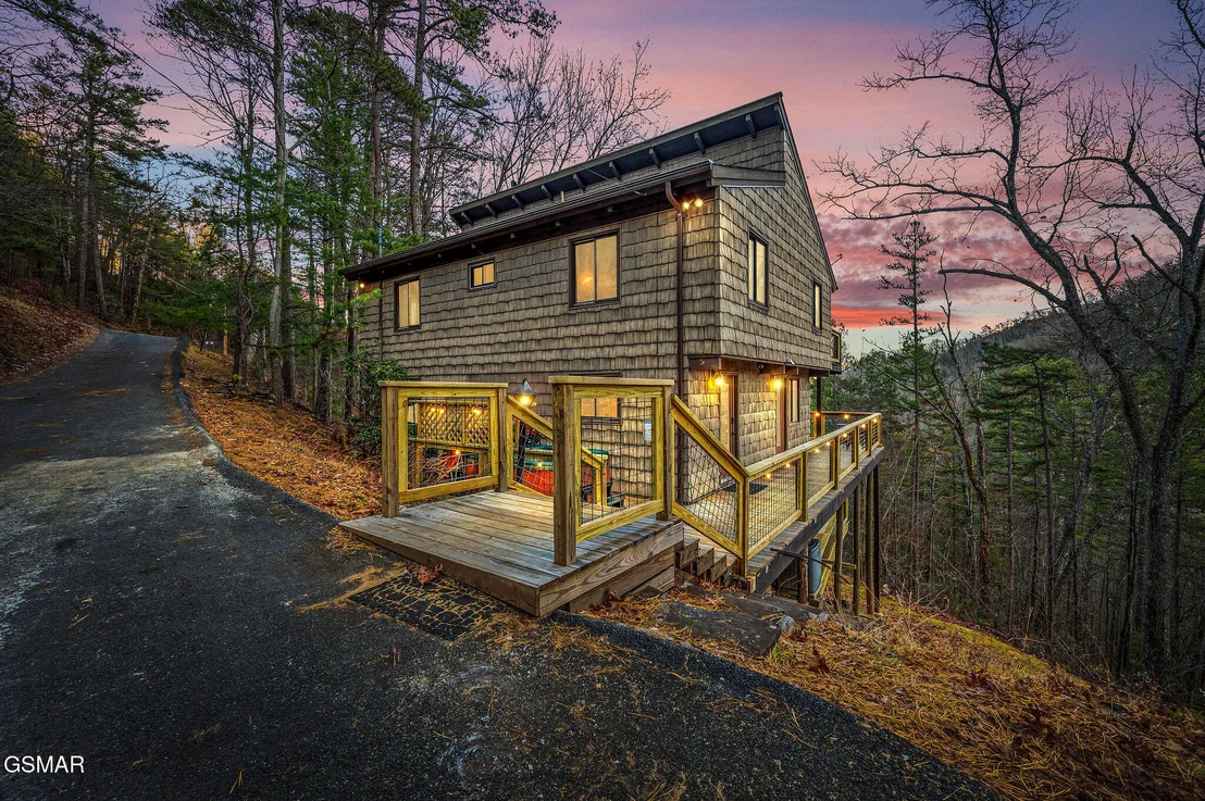 Photo of 2758 Overholt Trail