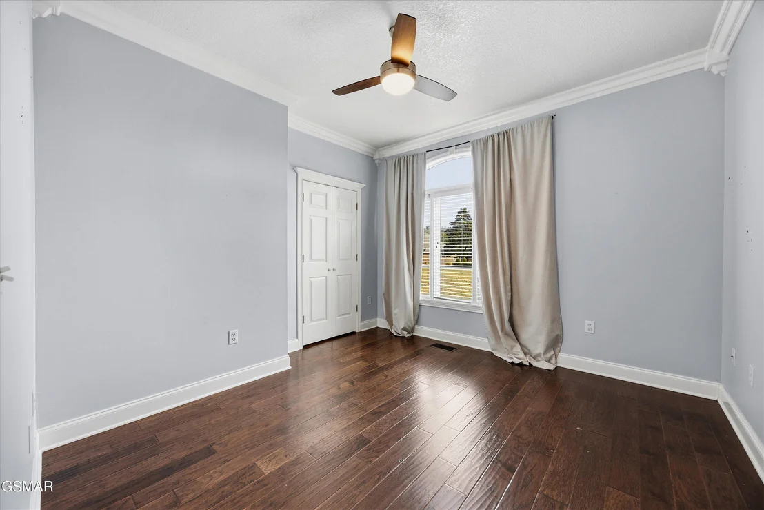 Photo of 339 Riverdale Drive