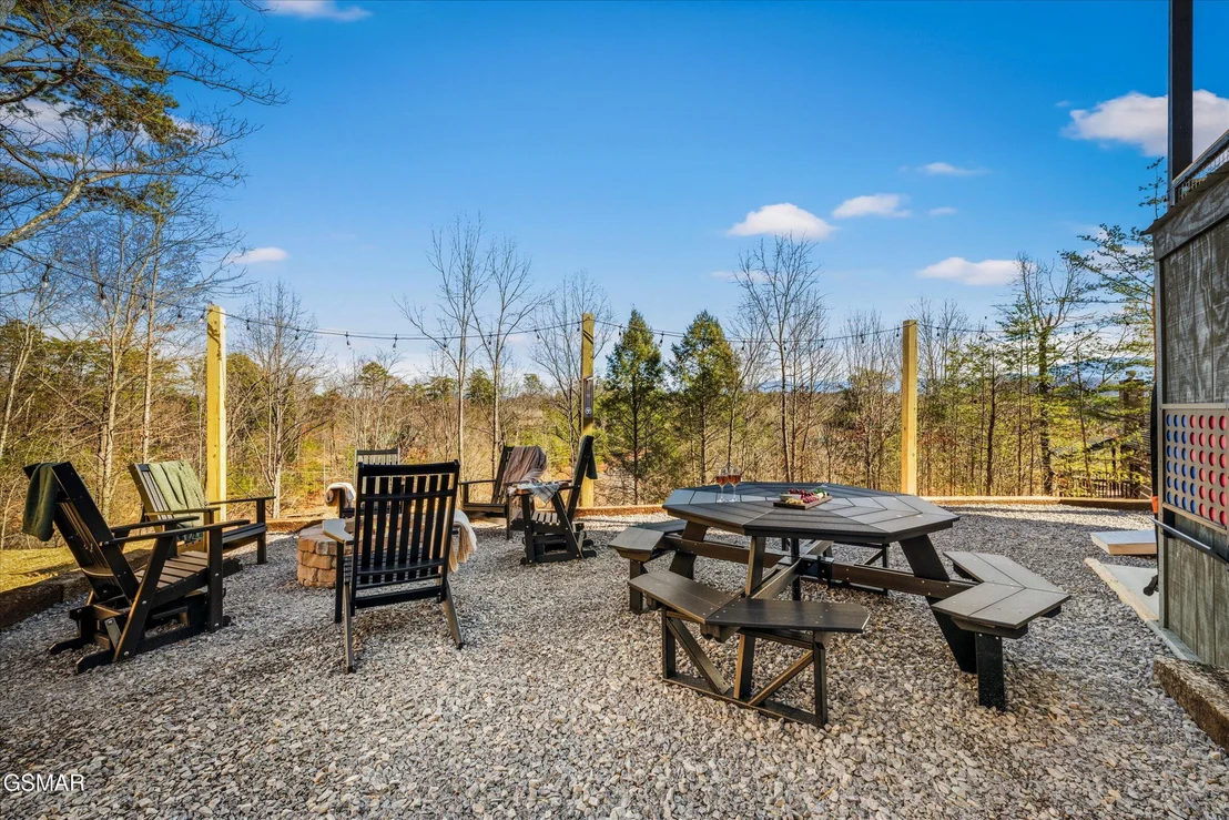 Photo of 1518 Bear Valley Road