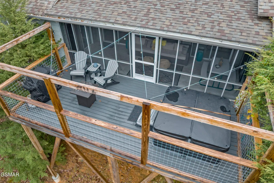 Photo of 550 Sassafras Trail