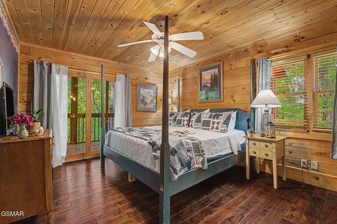 Photo of 852 Bear Run Way