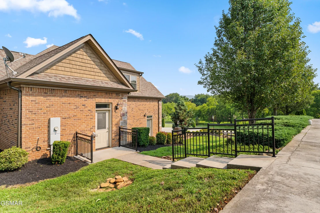 Photo of 2399 McCleary Road