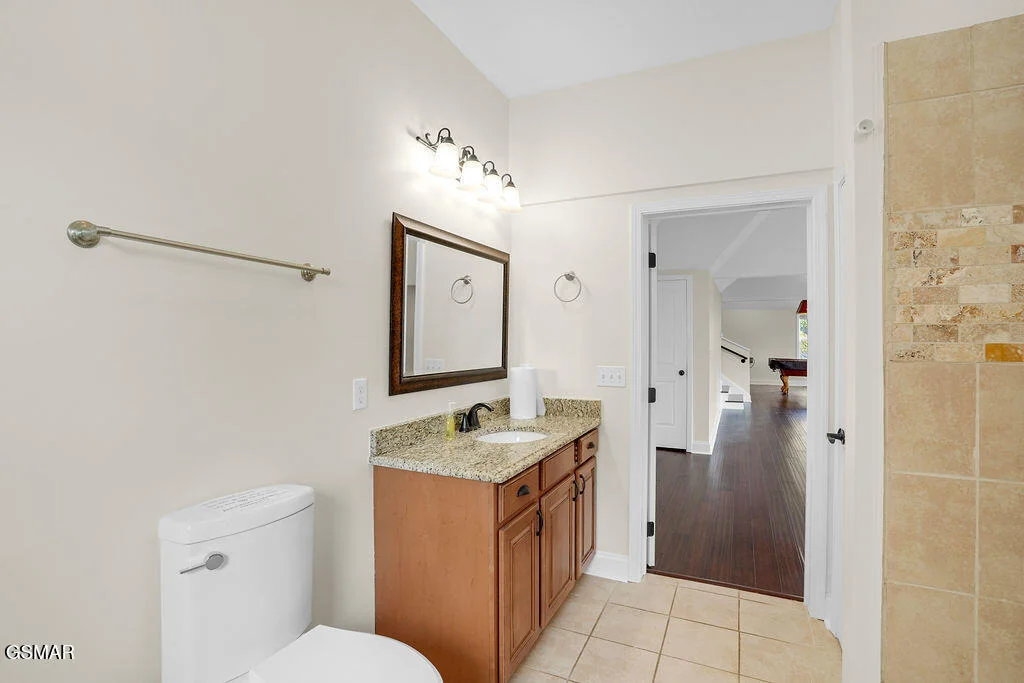 Photo of 1202 Foxwood Drive