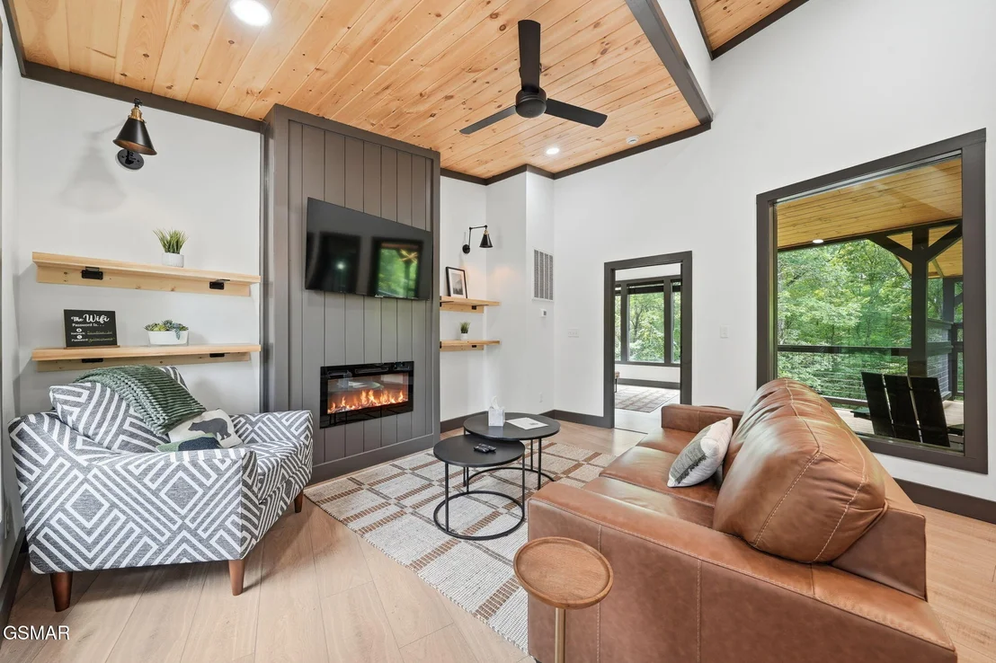 Photo of 1079 Pleasure Road