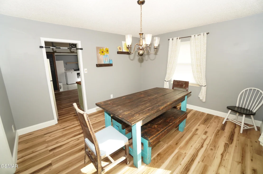 Photo of 720 White Oak Circle