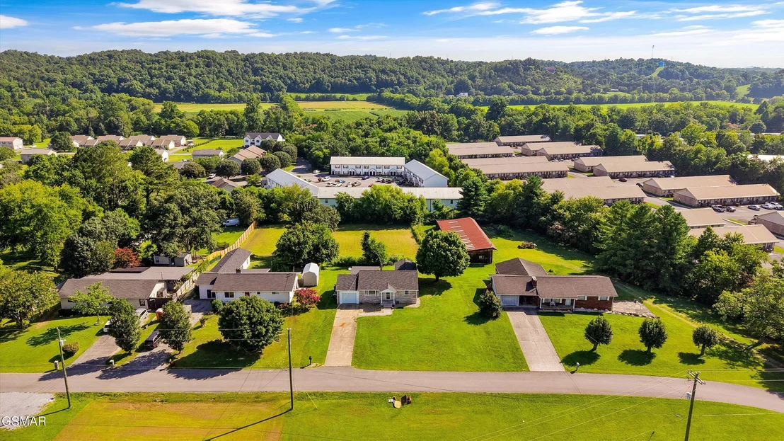 Photo of 1356 Bluegrass Road