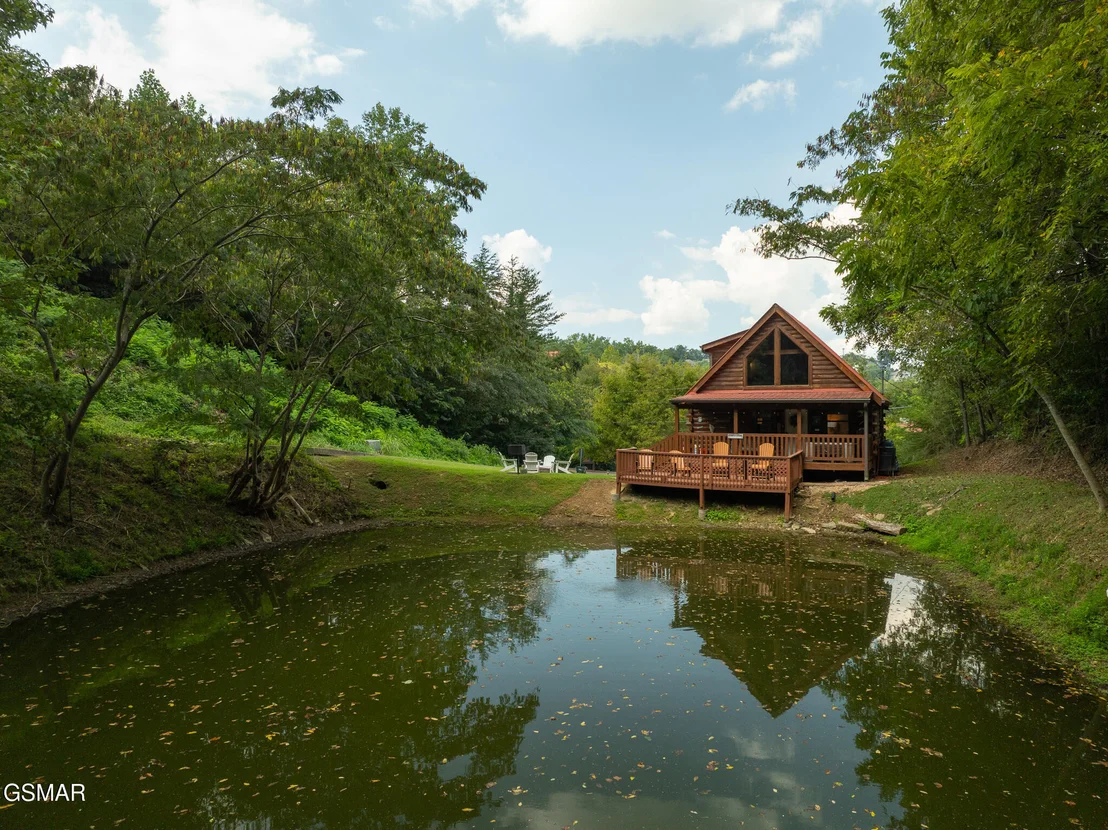 Photo of 439 Hideaway Ridge Circle