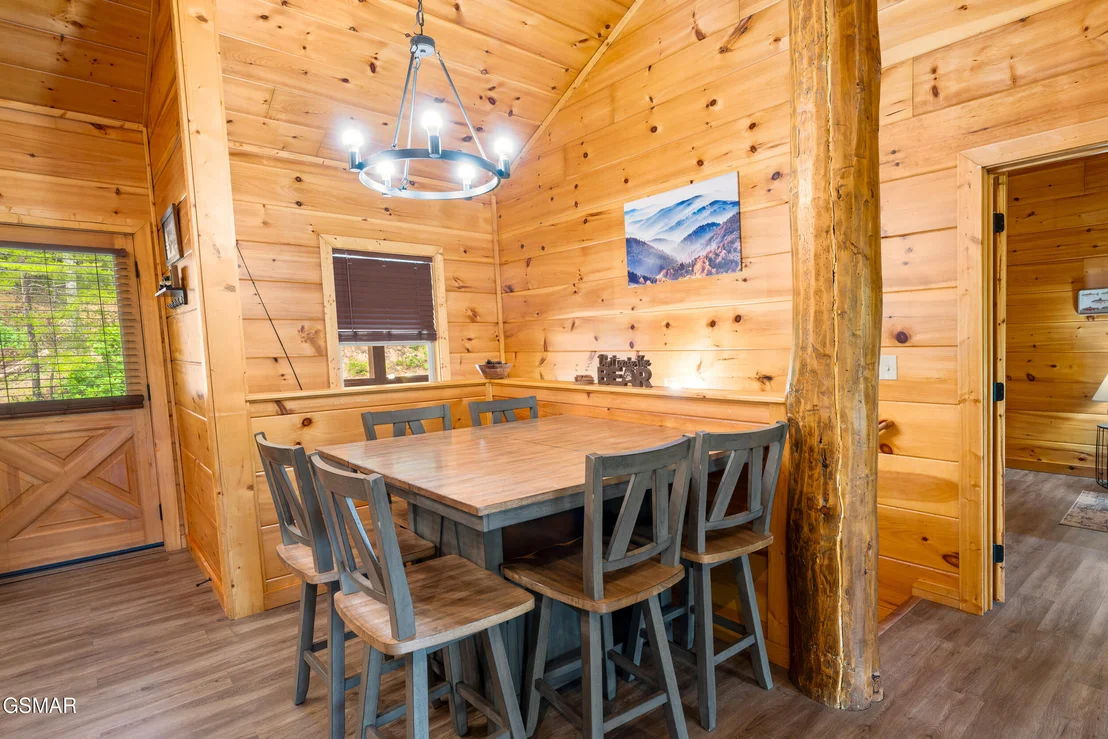 Photo of 1533 Bear Valley Road