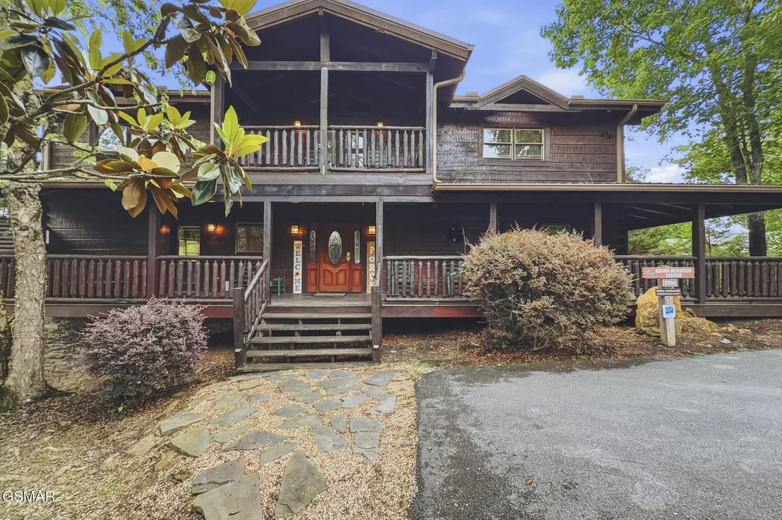 Photo of 2906 Quiet Oak Way