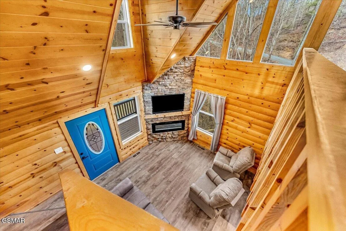 Photo of 2321 Willow Lane