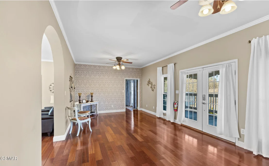 Photo of 740 Pollard Road