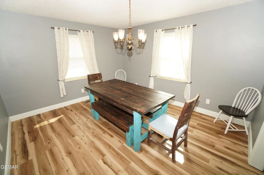 Photo of 720 White Oak Circle