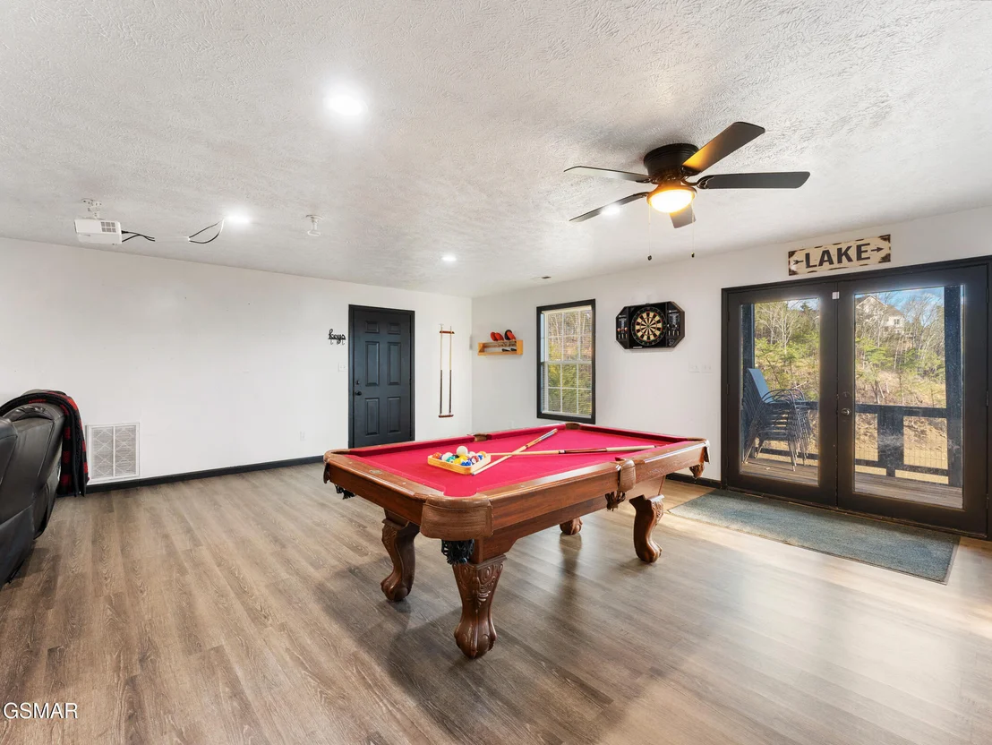 Photo of 1033 Sunset View Road