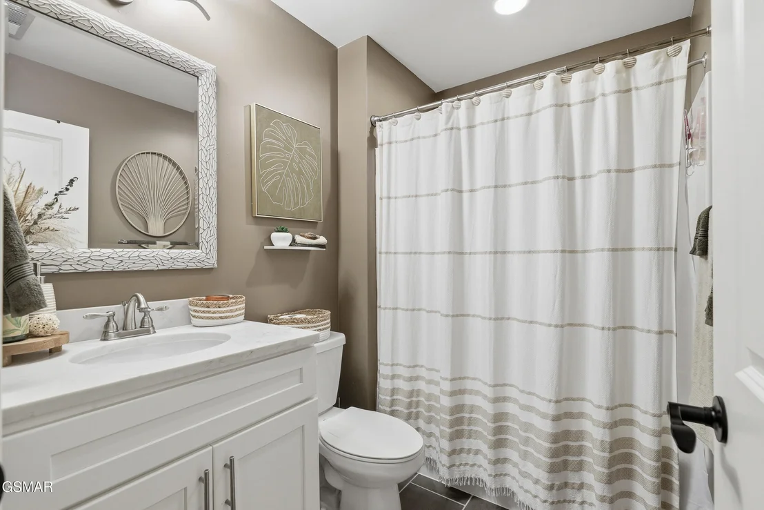 Photo of 705 Waters Edge