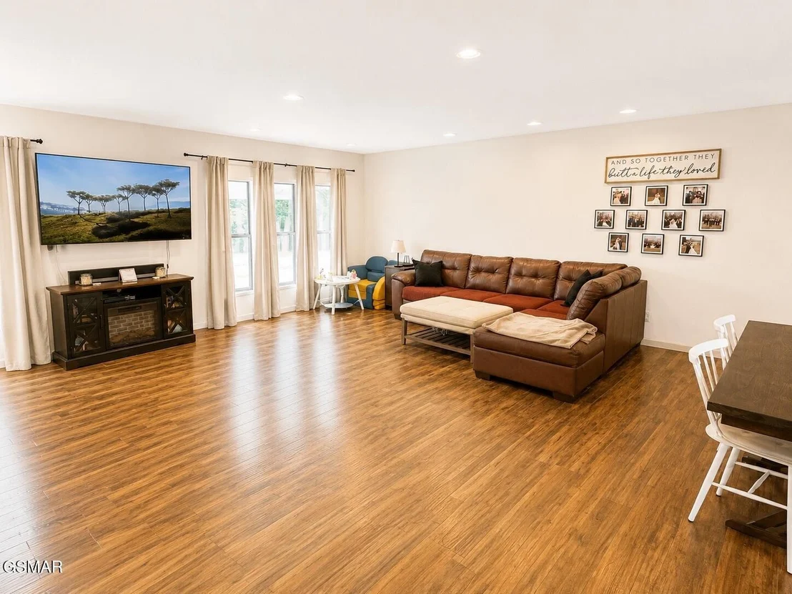 Photo of 571 Patterson Road