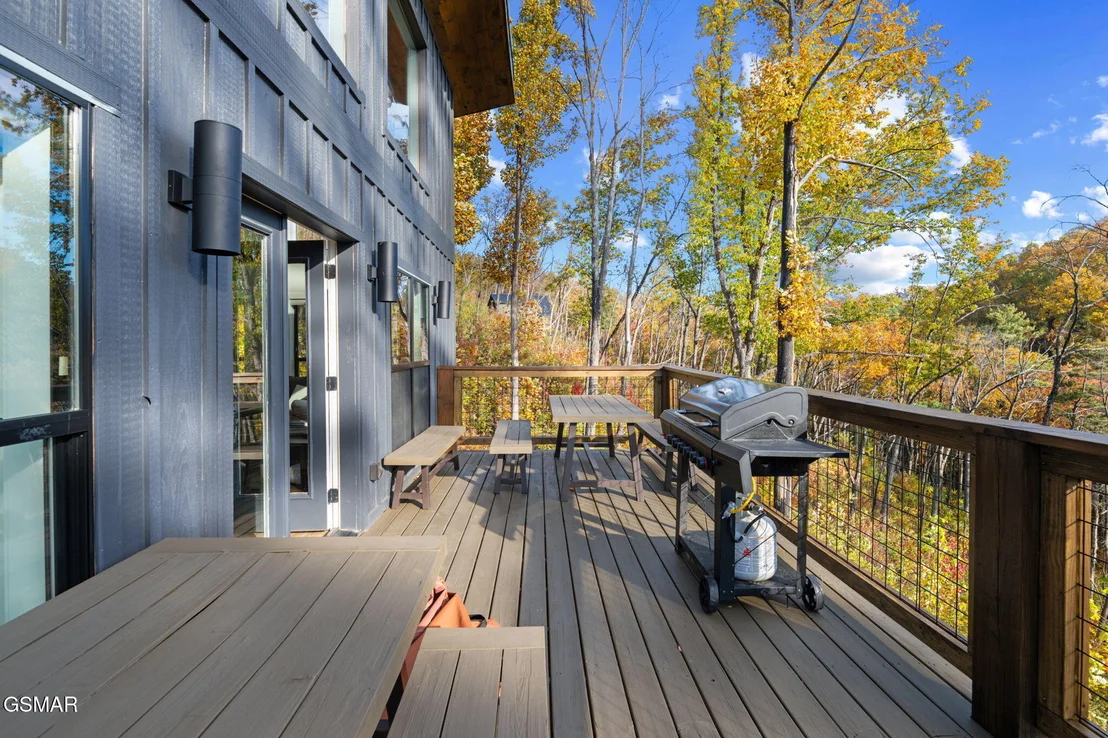 Photo of 2216 Headrick Lead