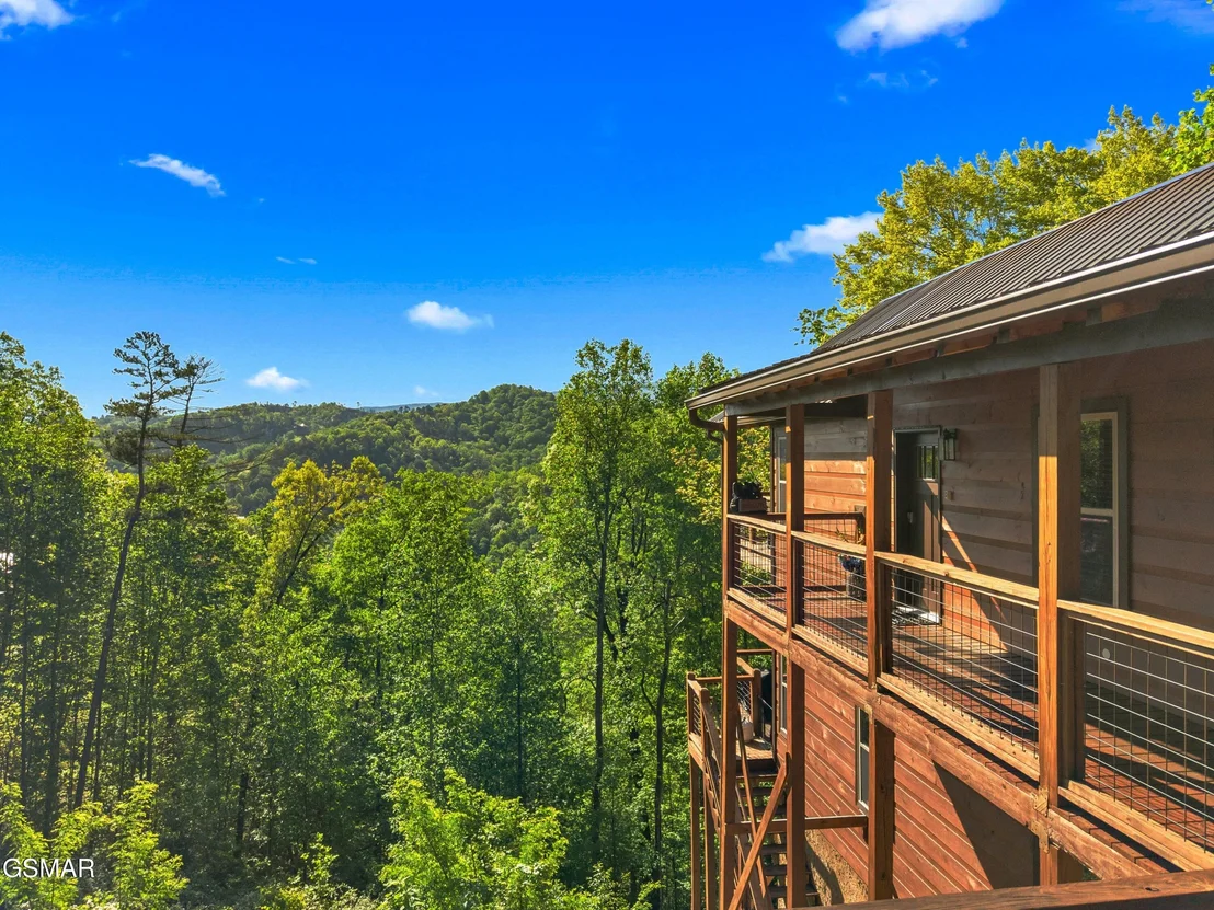 Photo of 2624 Overholt Trail