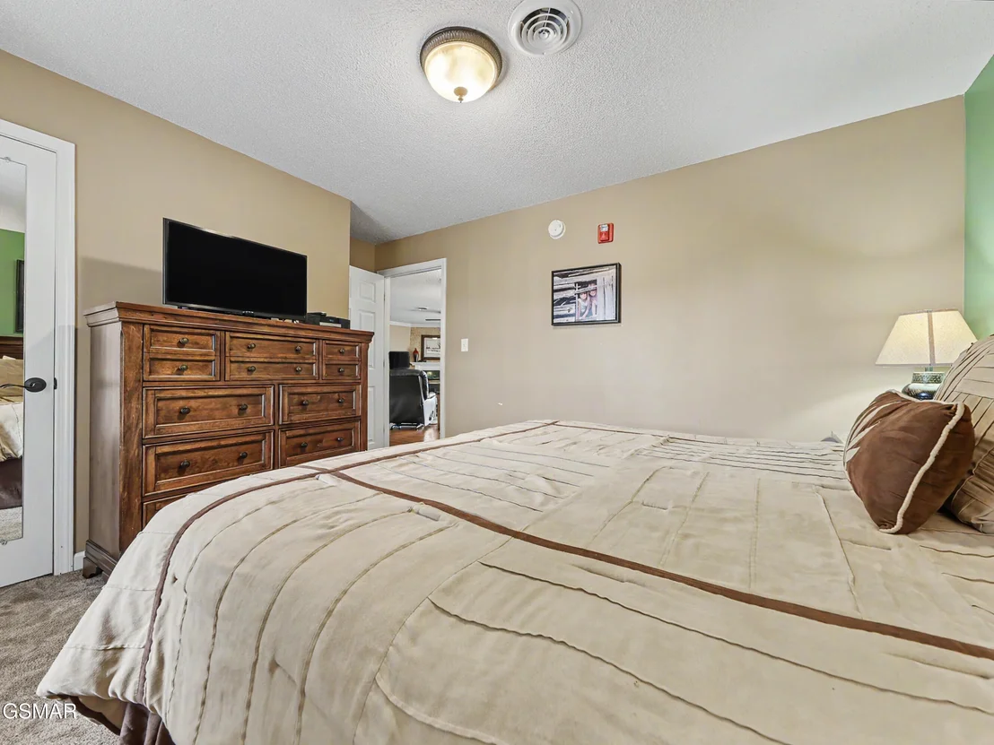 Photo of Unit UNIT552 at 205 Ogle Drive