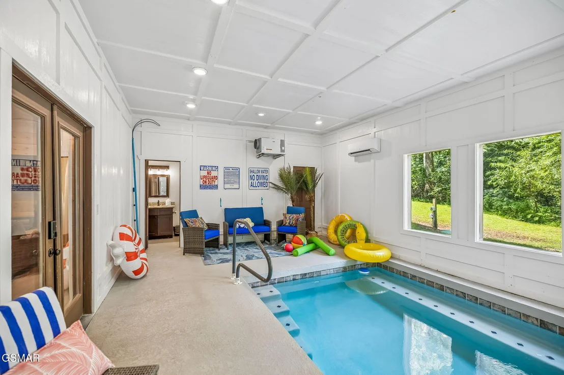 Photo of 1615 Bear Valley Road