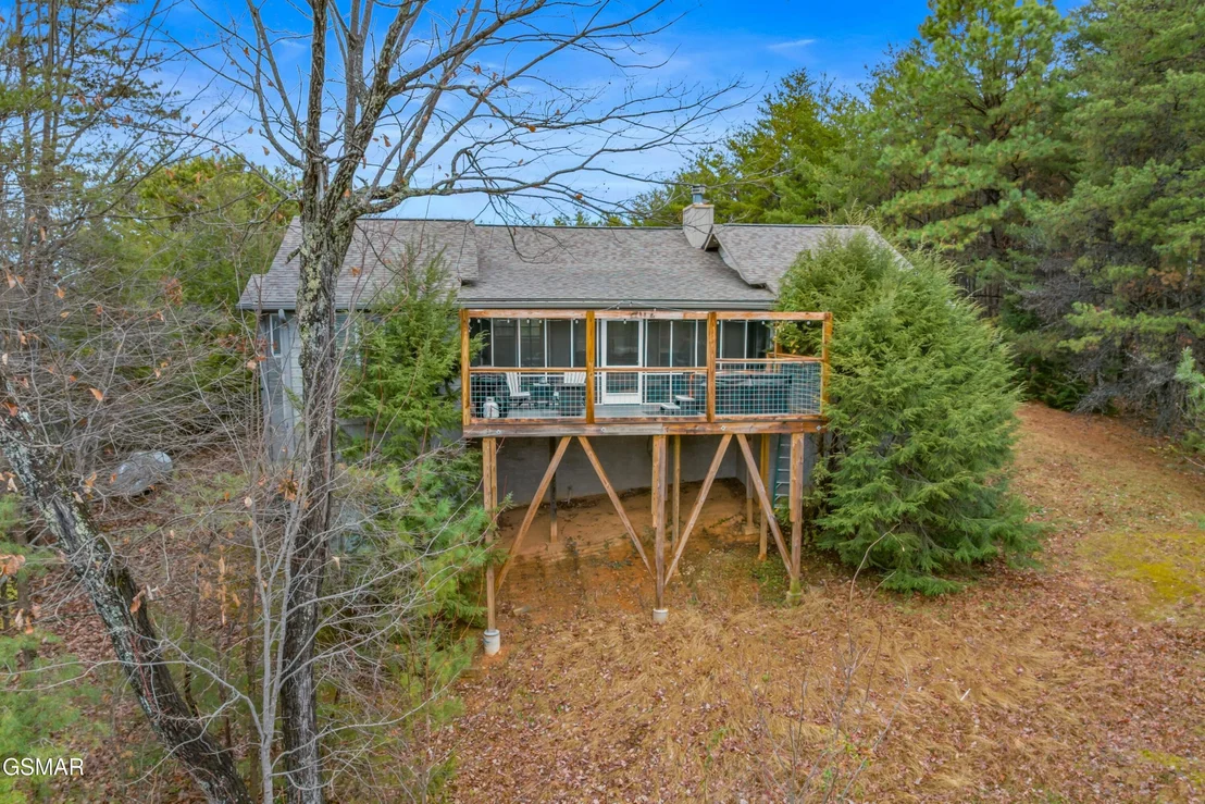Photo of 550 Sassafras Trail