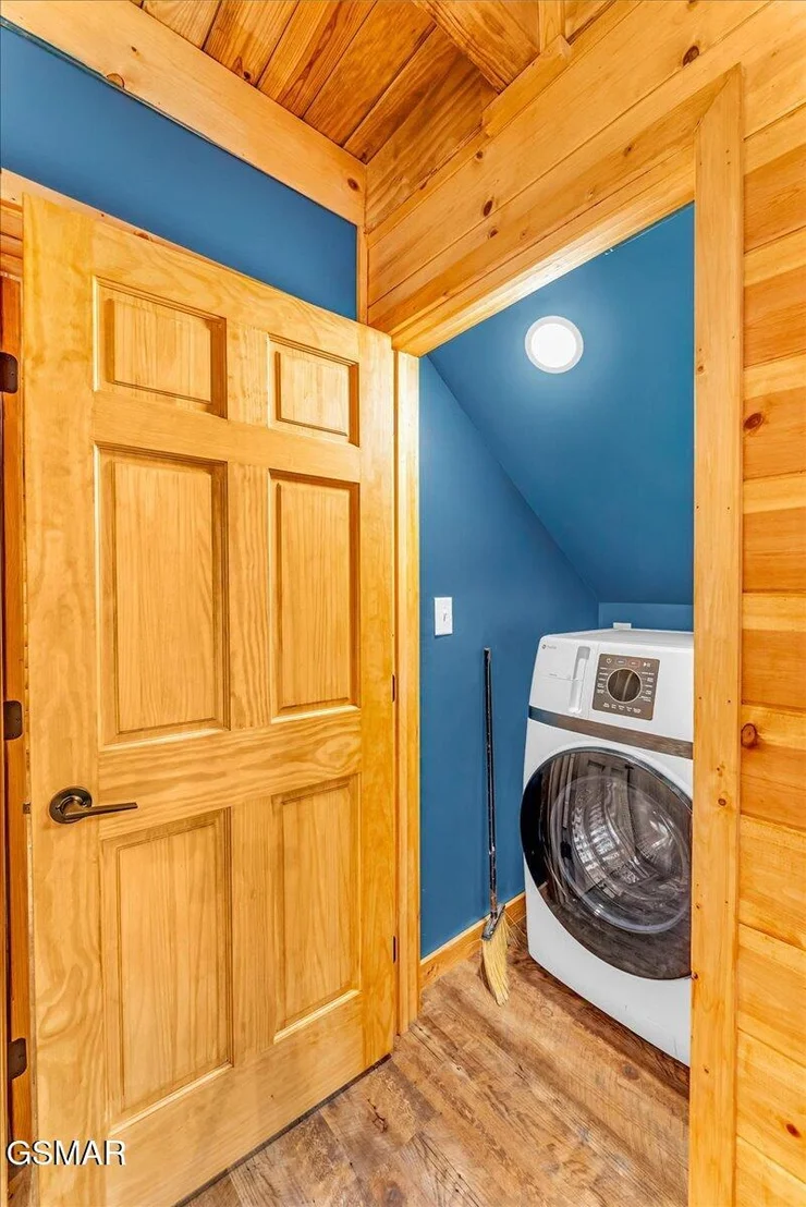 Photo of 2321 Willow Lane