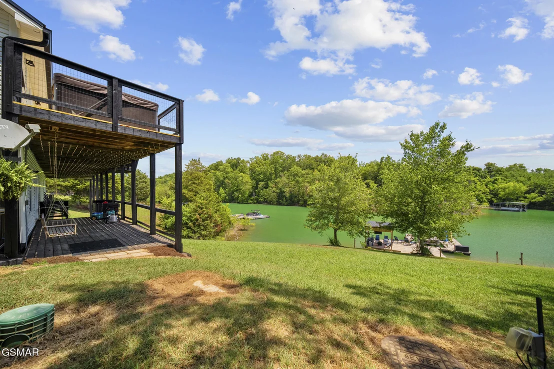 Photo of 1033 Sunset View Road