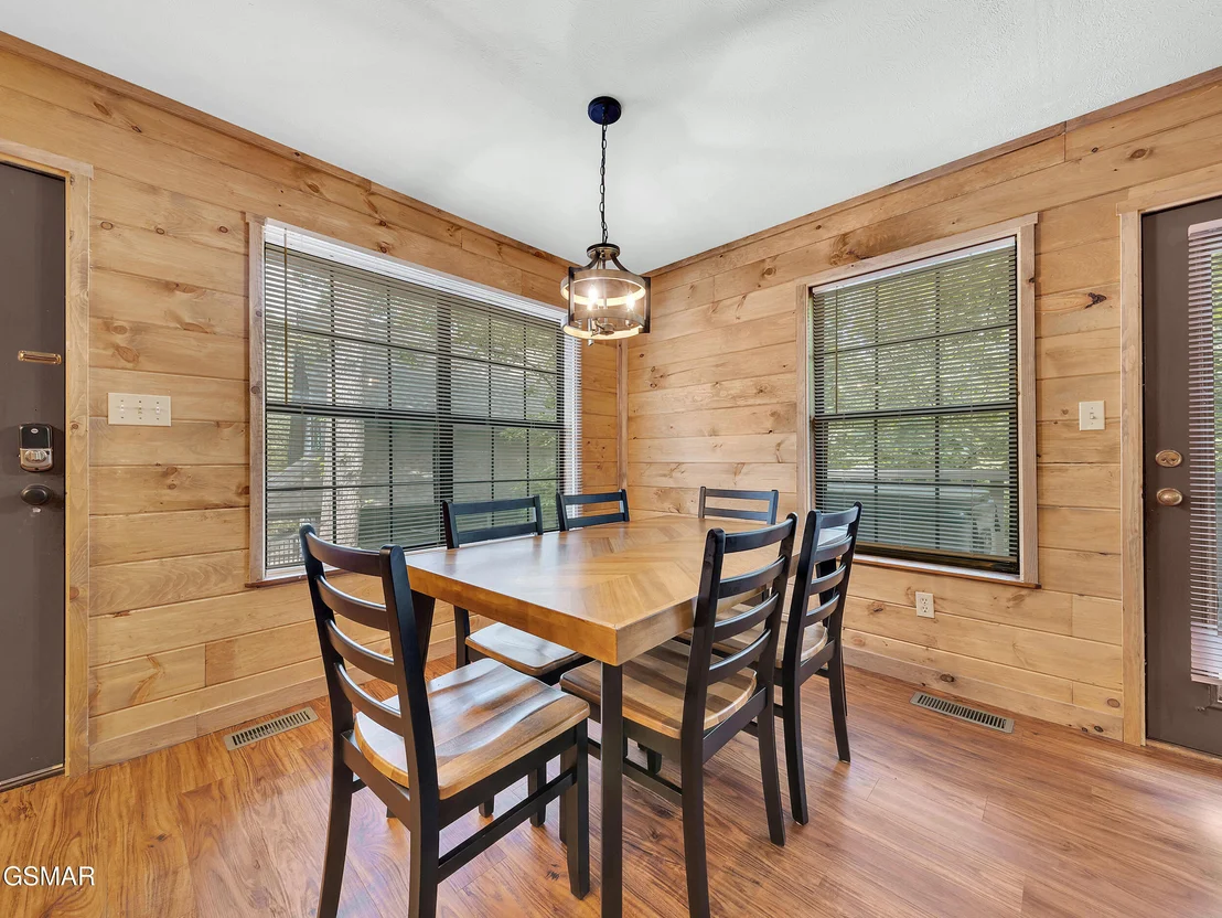 Photo of 2733 Timber Way